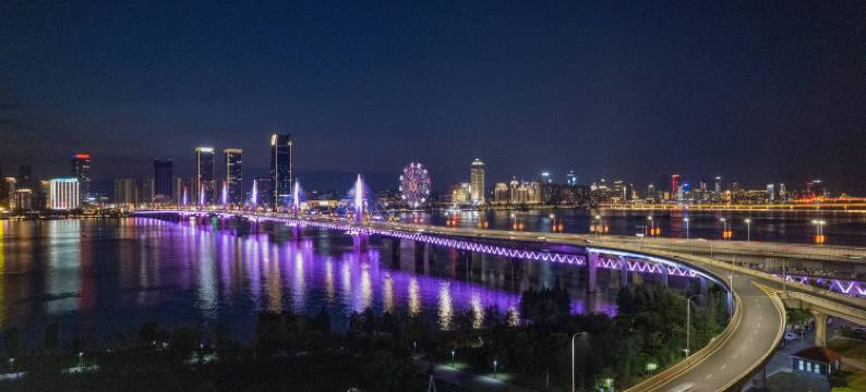 滨江悦景酒店(南昌朝阳西湖万达店)图片