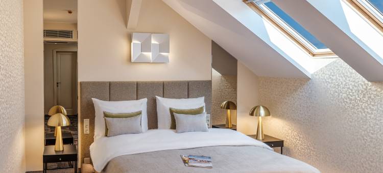 阿德雷兹大师酒店(Hotel Maestro by Adrez)图片