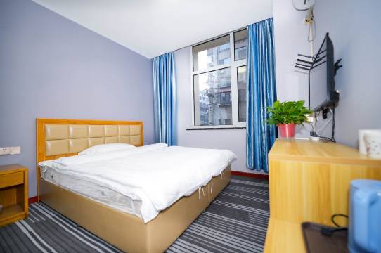 丹东洪盛商务宾馆(鸭绿江断桥店)