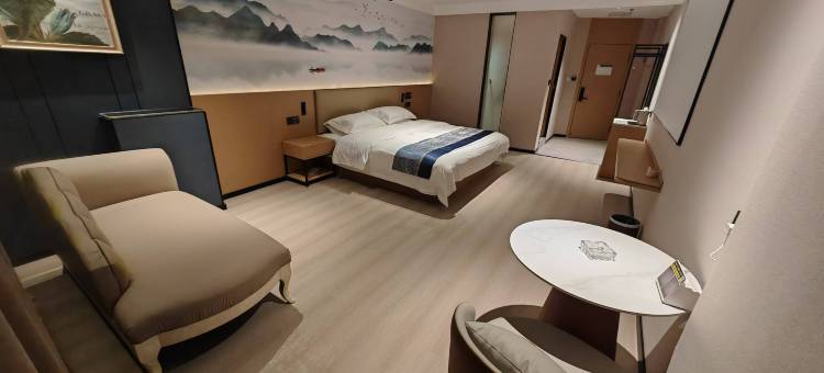 途客中国轻居酒店(济源中原国际商贸城火车站店)图片