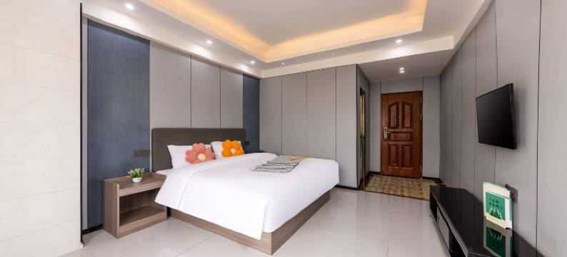 骏龙电影酒店(海口友谊南海城滨濂夜市店)图片