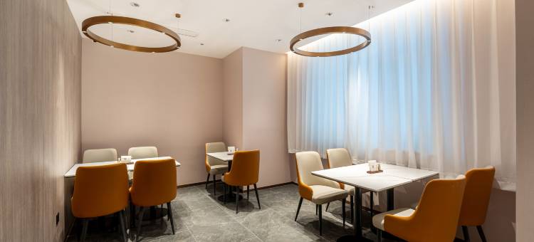 朗丽兹酒店(北京顺义理想汽车基地店)图片