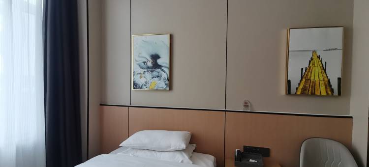 秋林大酒店(博乐火车站店)图片