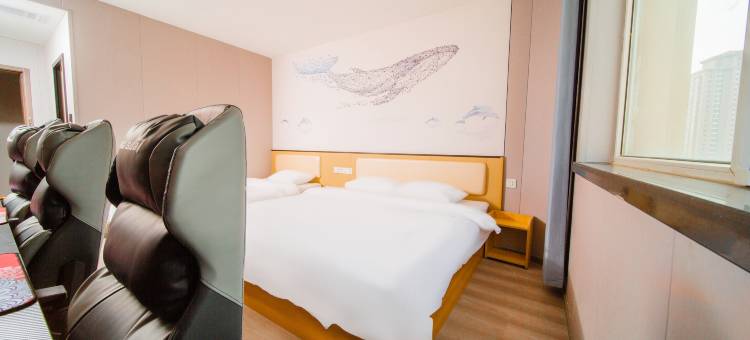 网鱼电竞酒店(天津东丽万达店)图片