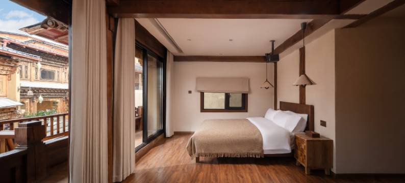 野杜鹃AZALEAS设计师民宿(独克宗古城大佛寺转经筒店)图片