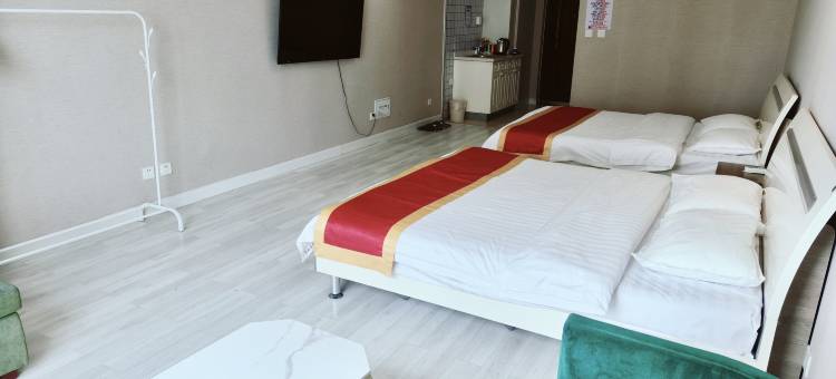 易居酒店公寓(营口市府路万达广场店)图片