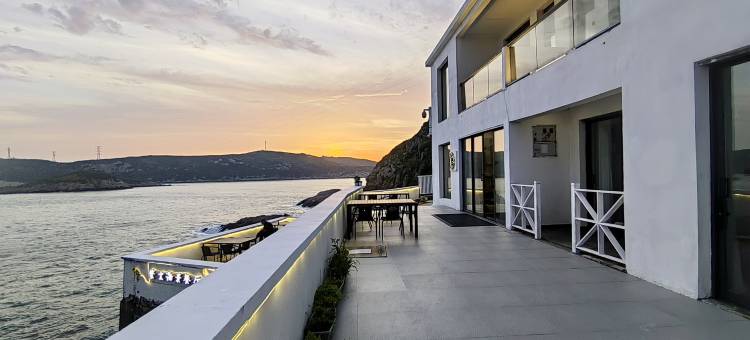 东极岛繁尘悬崖海景民宿图片