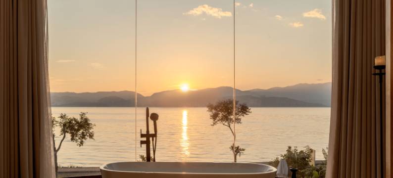 大理千与千寻全海景民宿(洱海生态廊道三圣岛店)图片