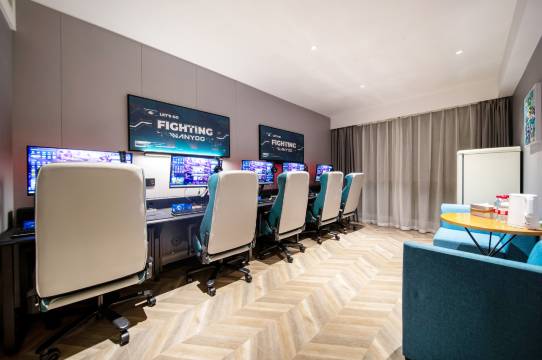 网鱼电竞酒店(上海宝山殷高西路地铁站店)