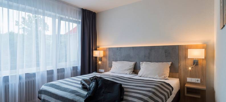 两地酒店(Hotel 2places Side)图片