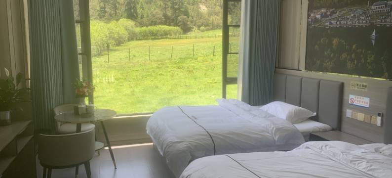 藏龙秘境酒店图片