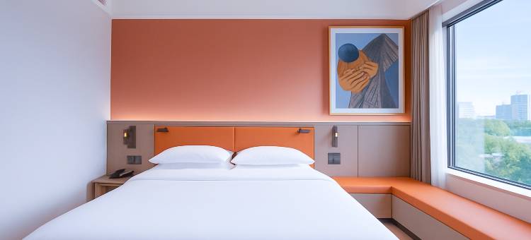 悦朋美豪酒店(庆阳高铁站东方丽晶茂店)图片