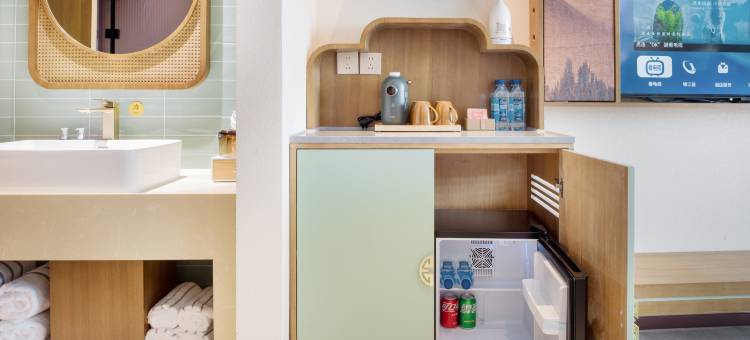 晖廷云居酒店(赤峰乌兰布统景区店)图片