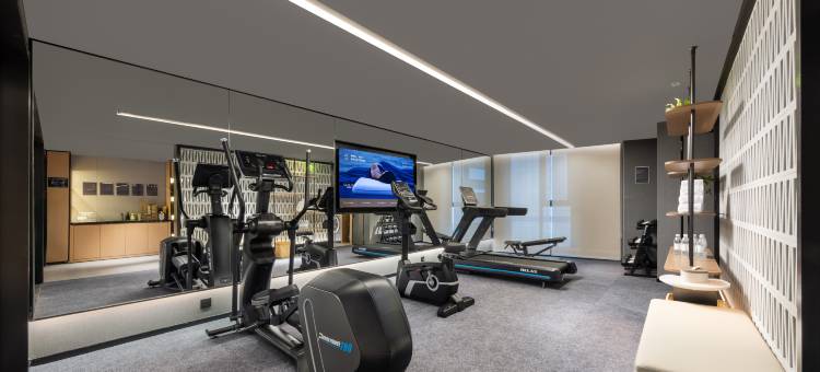 兴义桔山广场碧云路亚朵酒店图片