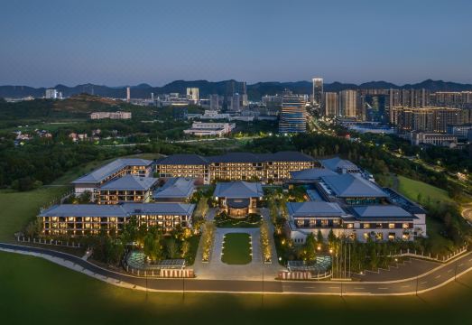 Renaissance Hangzhou Lin’an Hotel Hotel Overview