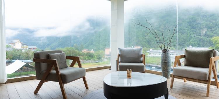 丙中洛·重丁丨邂逅雪山石门云端花园隐奢秘境全景度假酒店图片