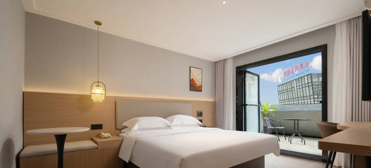 宜朵酒店(宾阳力沃广场凤凰湖公园店)图片