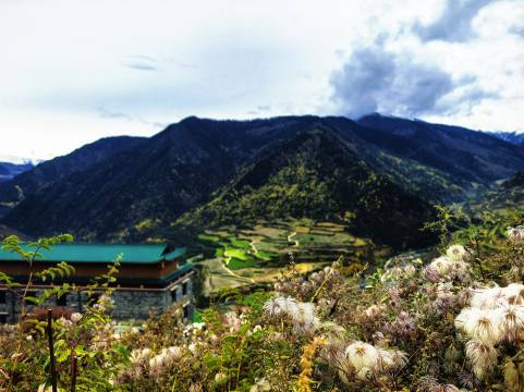 花筑·唐拉颇章·悬崖藏地民宿(牟尼沟风景区店)图片