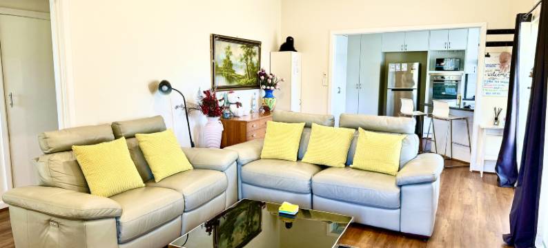 Four Season Home图片