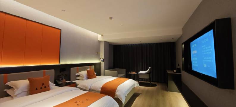 R ROYALSS HOTEL(昆玉站店)图片