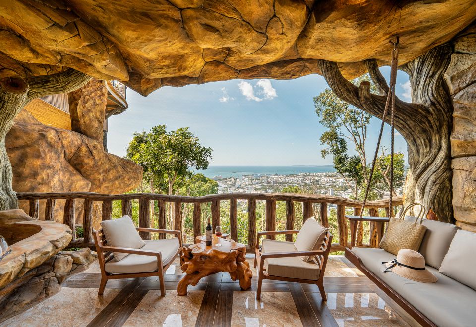 The Peak Sanctuary - Dien Tien Mountain Hotel Overview