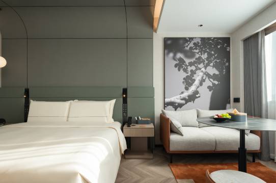 哈尔滨中央大街索菲亚广场亚朵S酒店图片