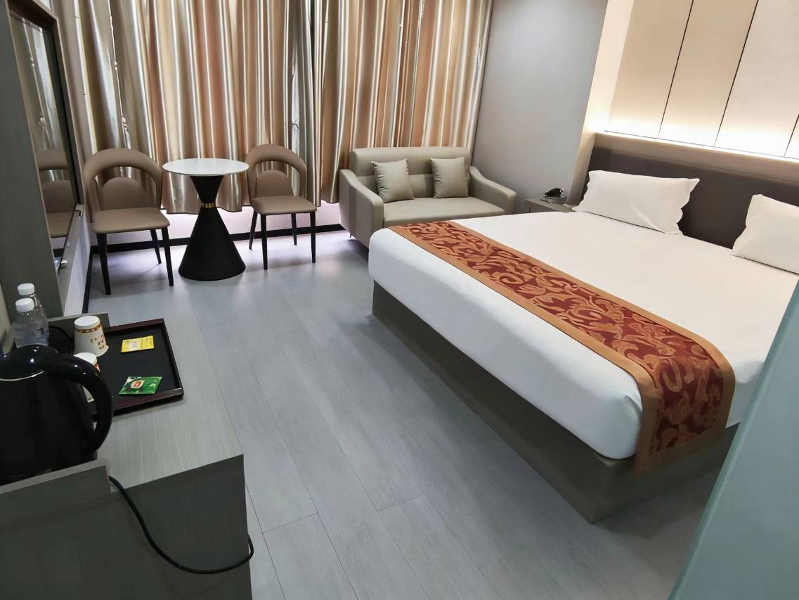 隆林朝平鑫悦酒店