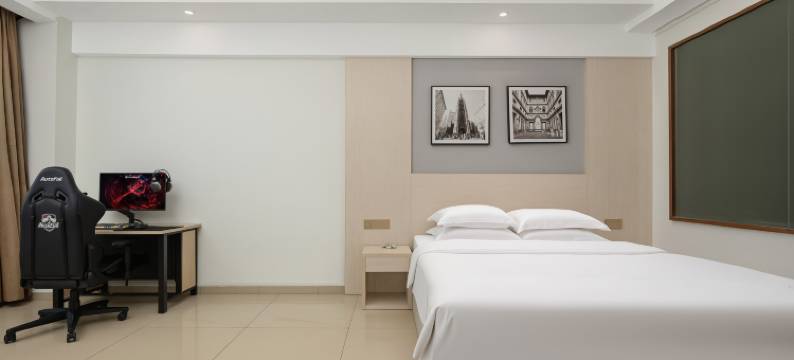 蚂蚁·光年电竞酒店(琼海金海路店)图片