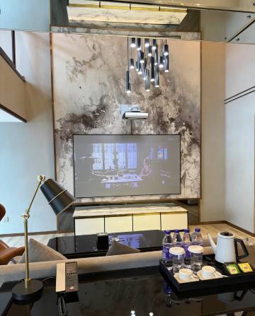 悦际酒店(郑州中原万达磨街文创园店)图片