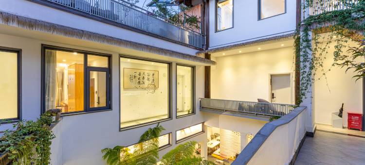 心玥素影|真奢温泉·全景花园雅宿(和顺古镇店)图片
