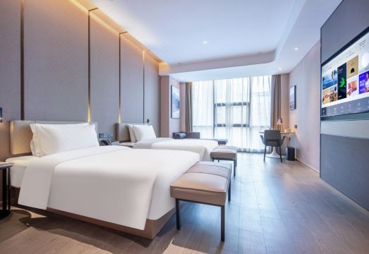 Atour Hotel on Bianhe Middle Road, Suning Plaza, Suzhou. Hotel Overview