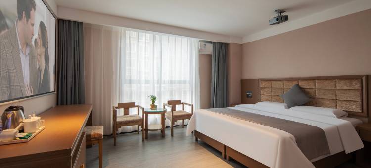 亚悦酒店(郑州陇海东路地铁站店)图片