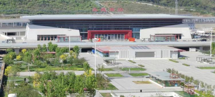 云汐电影酒店(承德南站大学城店)图片