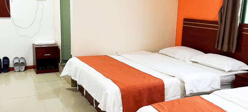 铂逸主题公寓(广州南站店)图片