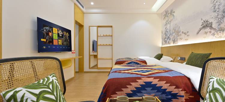 曲靖博莱格逸居酒店(高铁北站民族中学店)图片