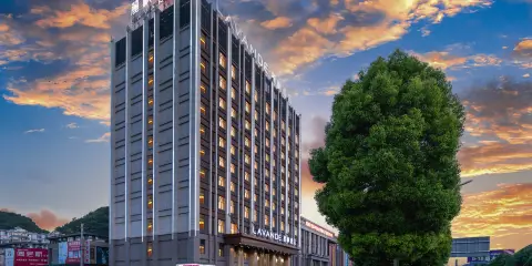 麗楓酒店(安順市安順西高鐵站店)