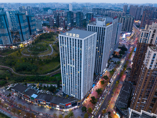 花漾·星辰智能影院酒店(内江万达广场高铁站店)