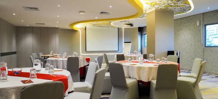 巴淡岛港湾耶洛酒店(Yello Hotel Harbour Bay Batam)图片