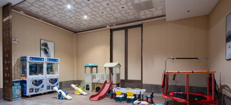 世纪百年大酒店(湘西土家族苗族自治州龙山店)图片