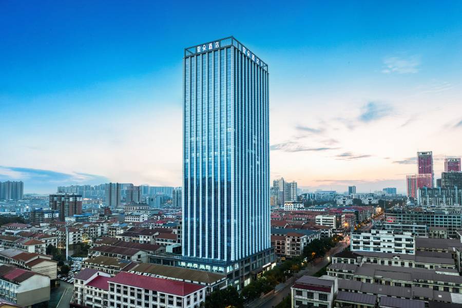 長沙星沙經濟開發區三一路亞朵酒店