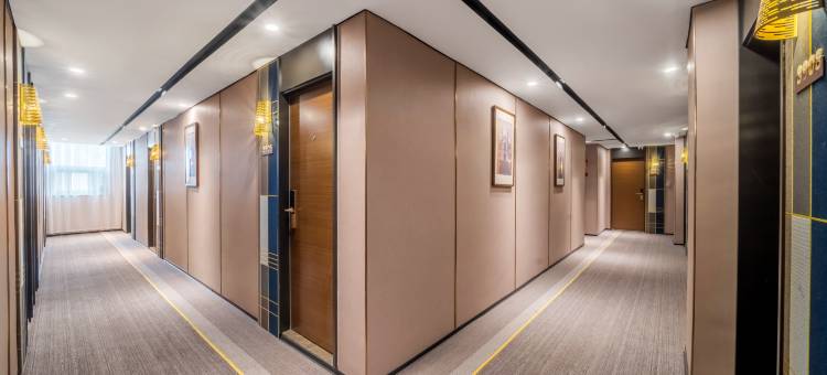 如家精选酒店(重庆观音桥红旗河沟轻轨站店)图片