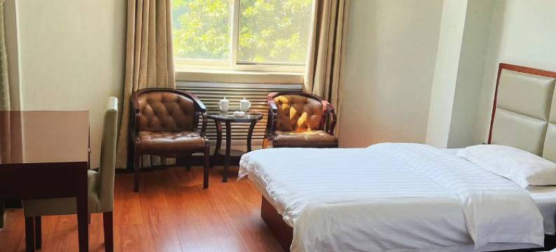 华地酒店(宿州CBD万达广场雪枫公园店)图片