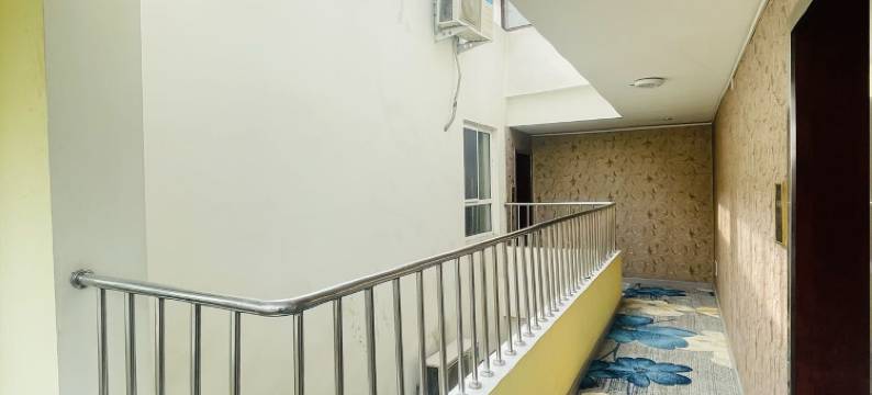 海天商务酒店(新疆医科大学第二附属医院南湖北路地铁站店)图片