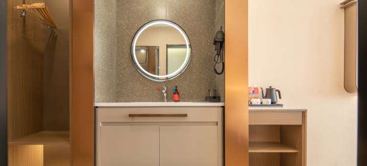 尚客优悦酒店(黄岛青大附院地铁站店)图片