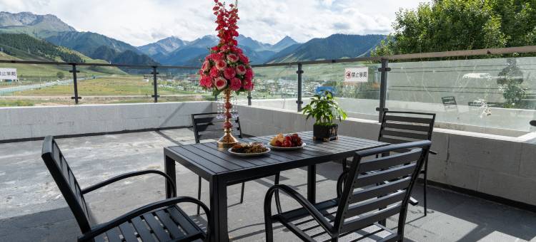 嘉昂民宿(昭苏夏塔景区店)图片