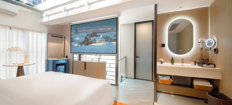 H水晶酒店(西安高新软件新城国际会议中心店)图片