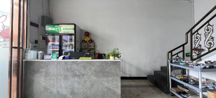 金沁公寓(中山东凤同安市场店)图片