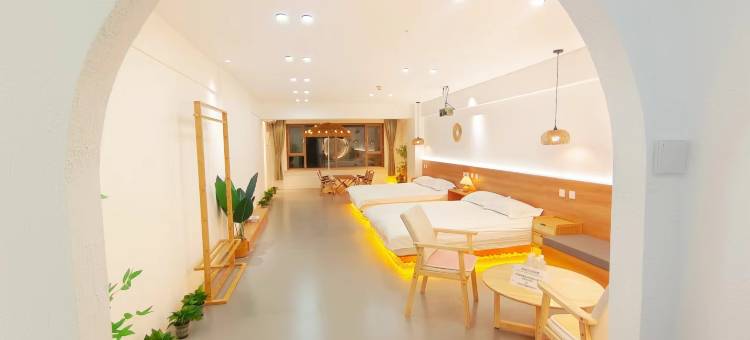 那山那水网红主题观影民宿(延边大学西市场店)图片