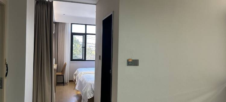 泊园酒店(咸宁职业技术学院人民广场店)图片