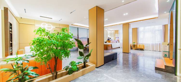 TRIPLE纯泊欢丽酒店(都江堰景区南桥店)图片